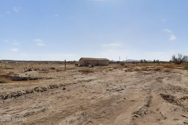 102 Coors RD, Vado, NM 88072