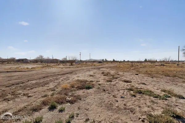 102 Coors RD, Vado, NM 88072