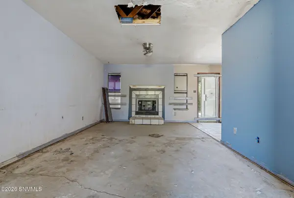 1954 Lyon PL, Las Cruces, NM 88001