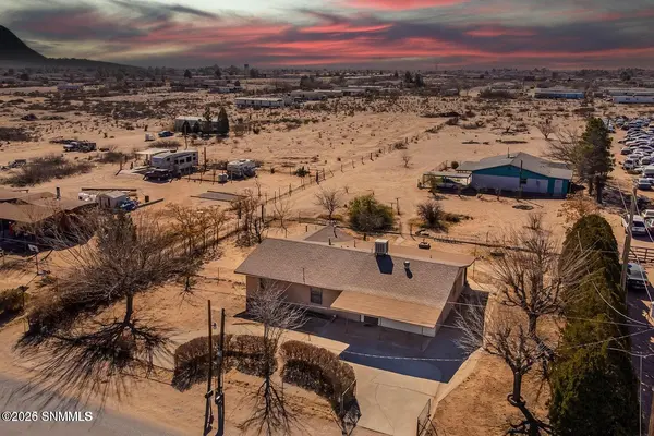 733 El Paseo DR #1 & 2, Chaparral, NM 88081