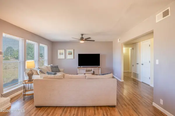 3909 N Lilac DR, Las Cruces, NM 88005
