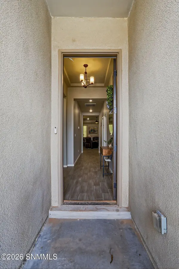 861 Via Glorieta, Santa Teresa, NM 88008