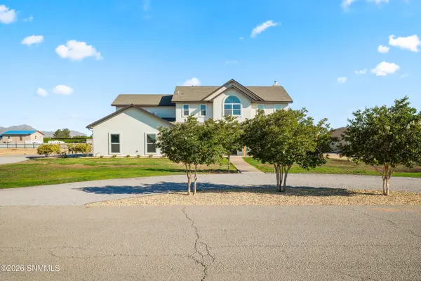 200 Sunshine Valley CT, Las Cruces, NM 88007