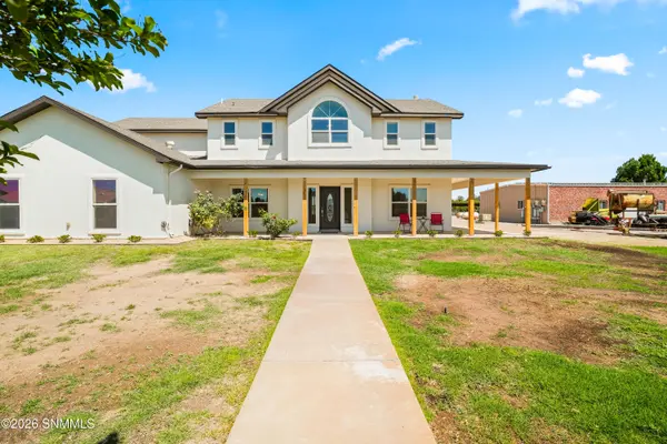 200 Sunshine Valley CT, Las Cruces, NM 88007