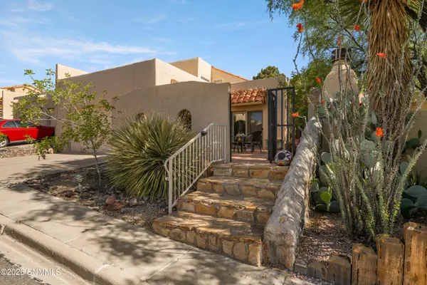 22 Las Casitas, Las Cruces, NM 88007