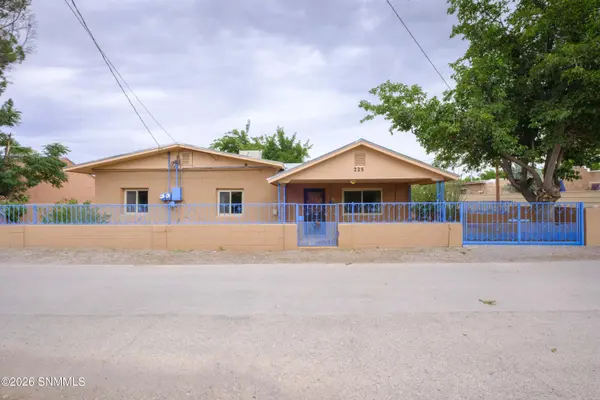 225 E Savannah RD, La Mesa, NM 88044