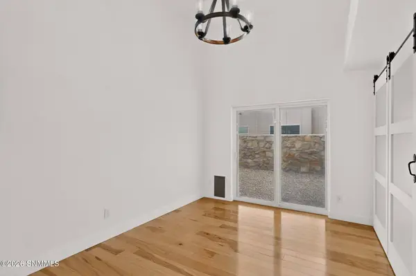 2073 San Patricio LOOP, Las Cruces, NM 88011