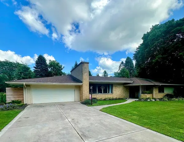 1801 Kingsbury AVE, La Porte, IN 46350