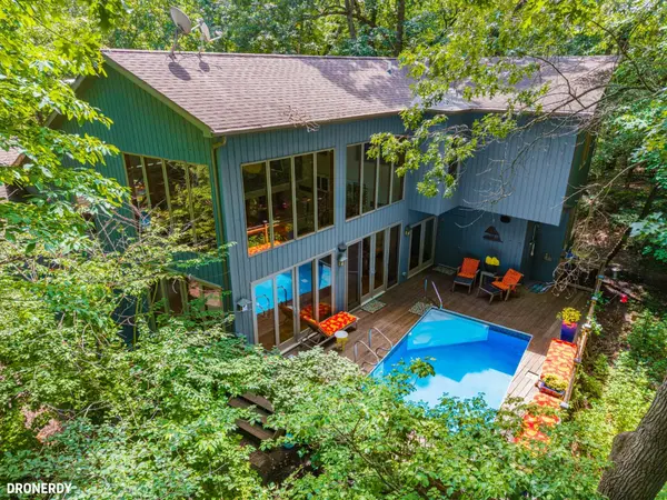 314 Sunset TRL, Michiana Shores, IN 46360