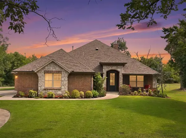 3318 E 44th ST, Edmond, OK 73013