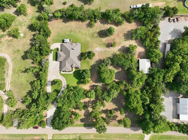 3318 E 44th ST, Edmond, OK 73013