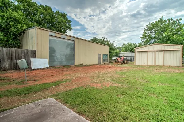 614 S Lakehoma Place DR, Mustang, OK 73064