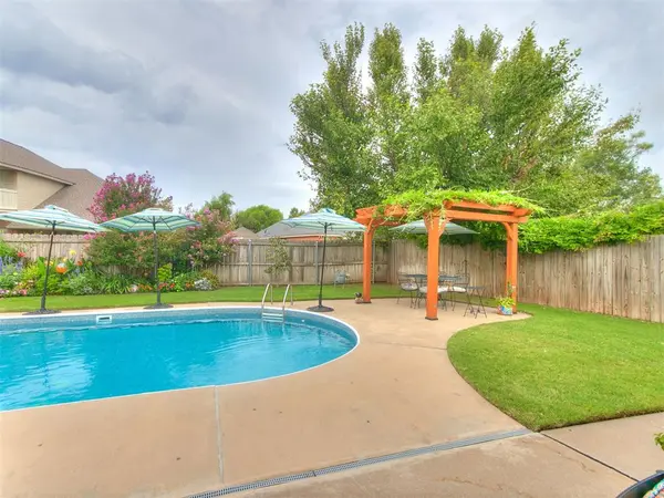 804 Fairway DR, Norman, OK 73069