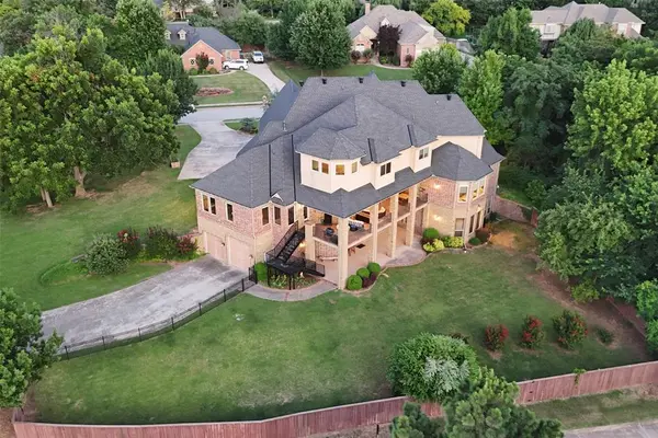 3325 Winding Creek CIR, Edmond, OK 73034