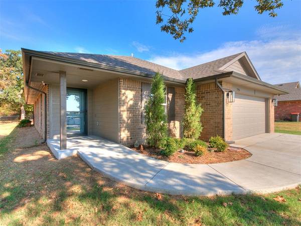 796 Harrison ST, Harrah, OK 73045