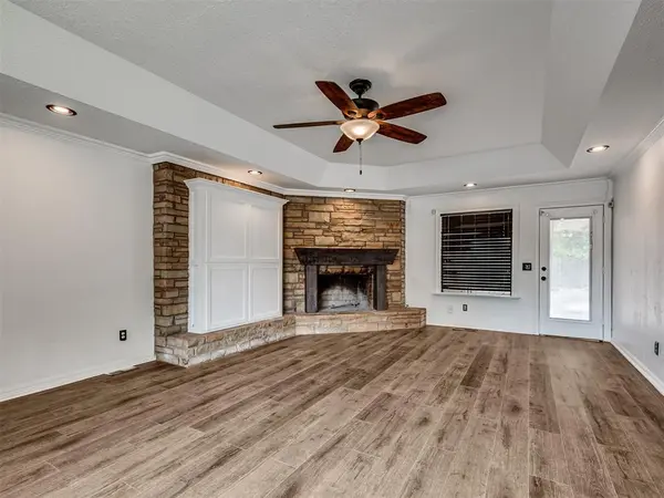 8225 Canna LN, Oklahoma City, OK 73132