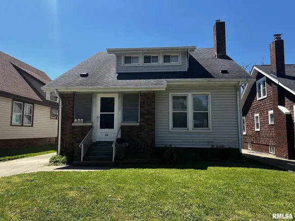 800 W MEADOWS PL, Peoria, IL 61604