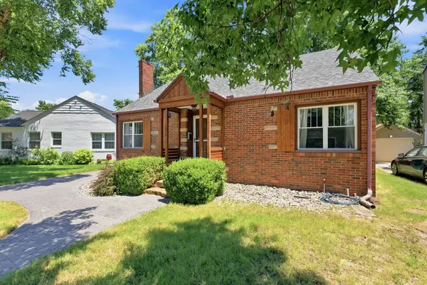 1456 N Woodrow Ct, Wichita, KS 67203