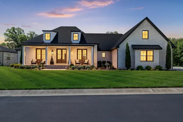 312 Copper Oaks Drive, Carl Junction, MO 64834