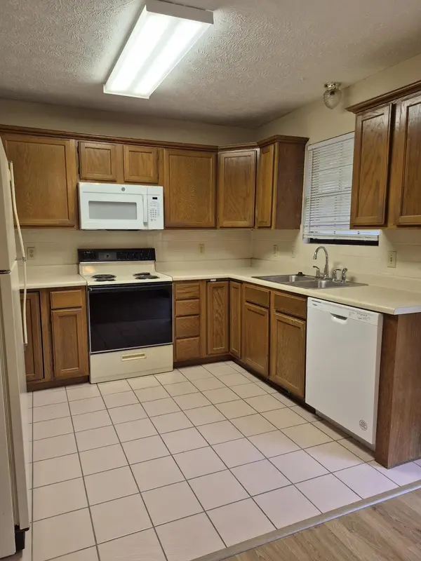 3467 S Doris AVE, Springfield, MO 65807