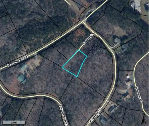 121 Getaway LN, West Union, SC 29696