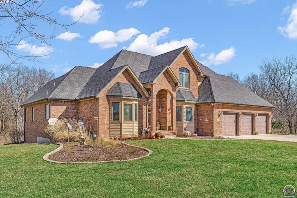 10125 Saddle Creek DR, Harveyville, KS 66431