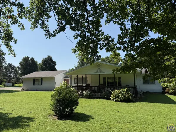 9321 NW 40th St, Silver Lake, KS 66539