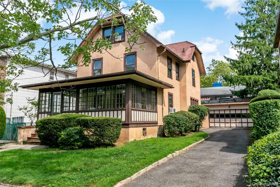 33 Melrose AVE, Mount Vernon, NY 10552