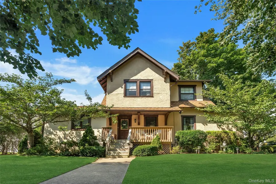 3060 Eastern Pkwy, Baldwin, NY 11510