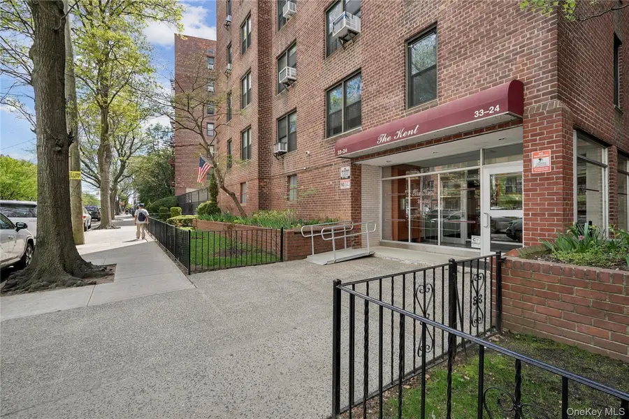 33-24 Junction Blvd #6R, Jackson Heights, NY 11372