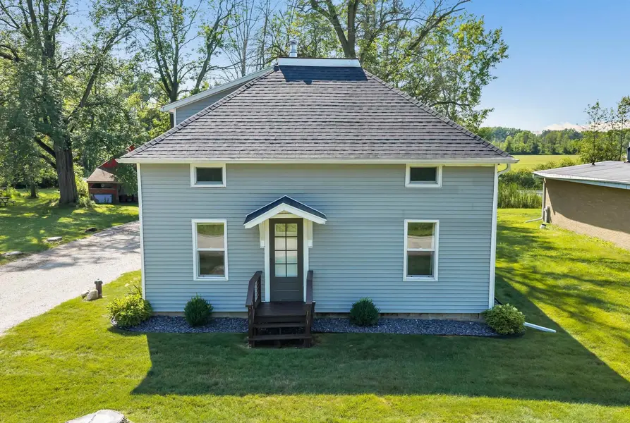 1139 GROSSE RD, Little Suamico, WI 54141
