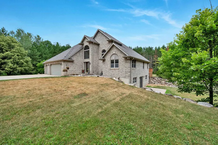 5164 STILES RD, Lena, WI 54139-9151
