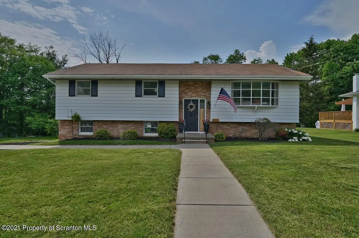 507 Clover ST, South Abington Twp, PA 18411