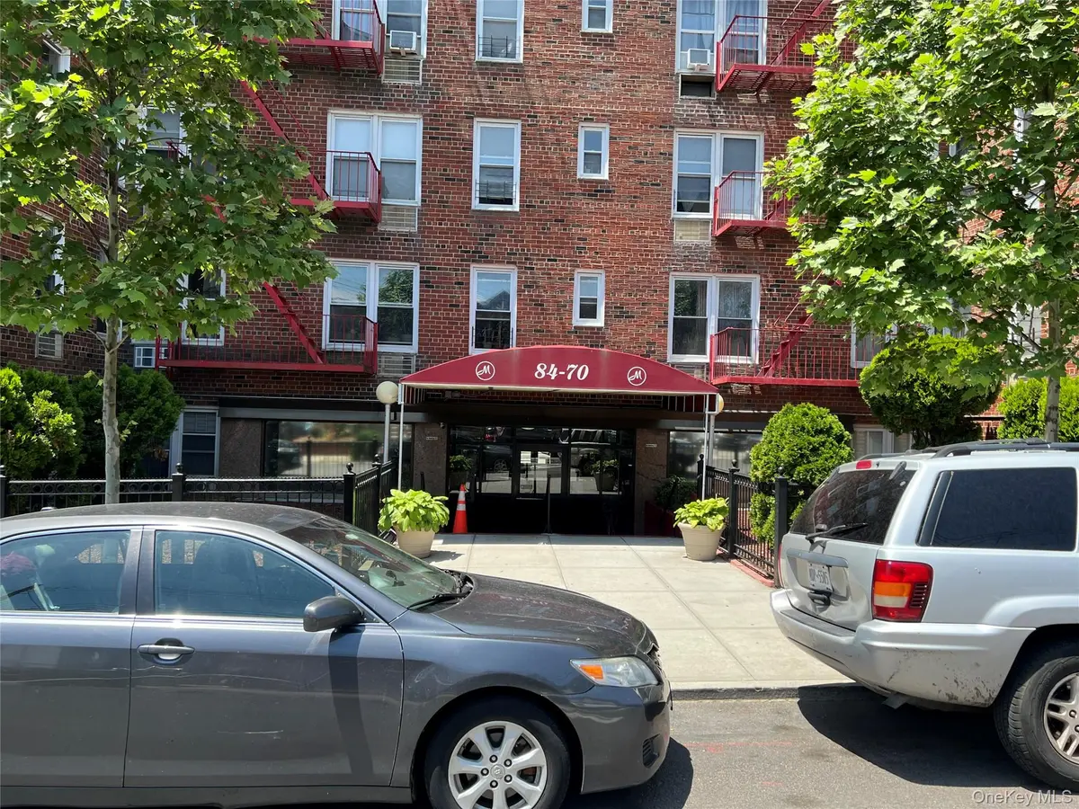 84-70 129th ST #5B, Kew Gardens, NY 11415