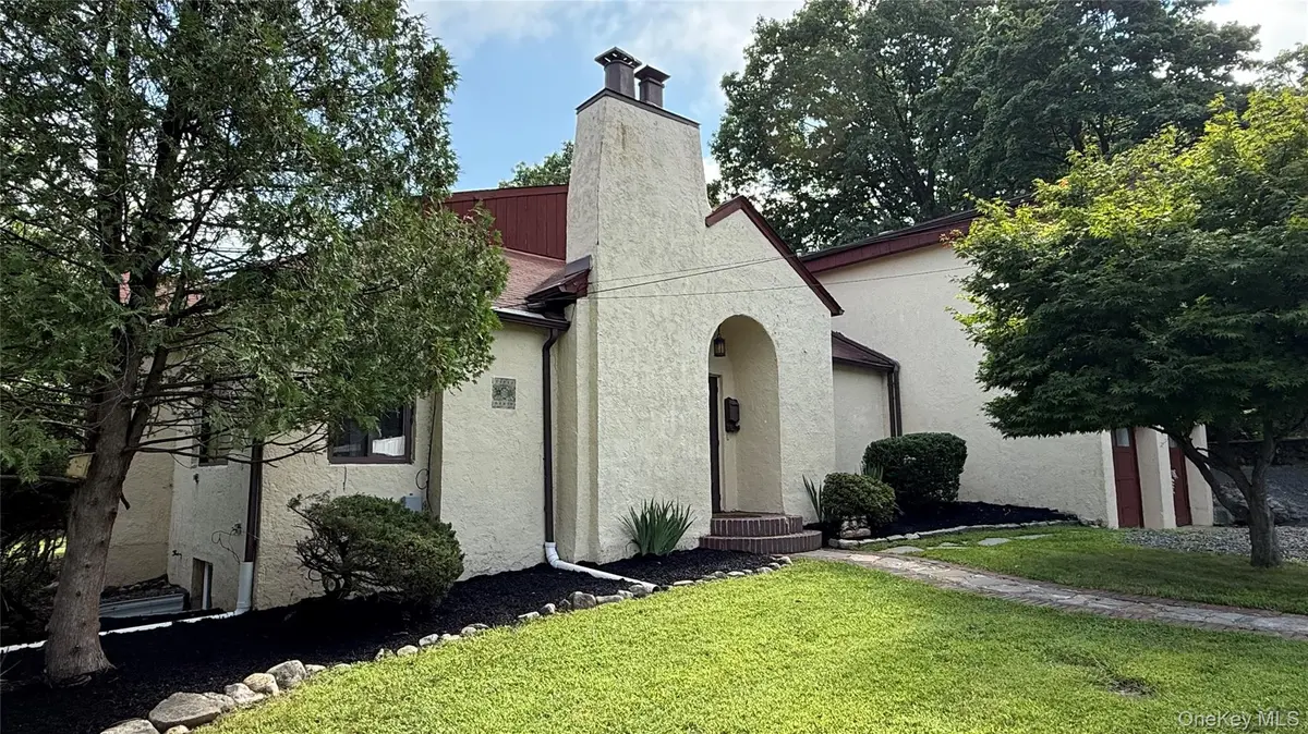 1 Sunset DR, Suffern, NY 10901