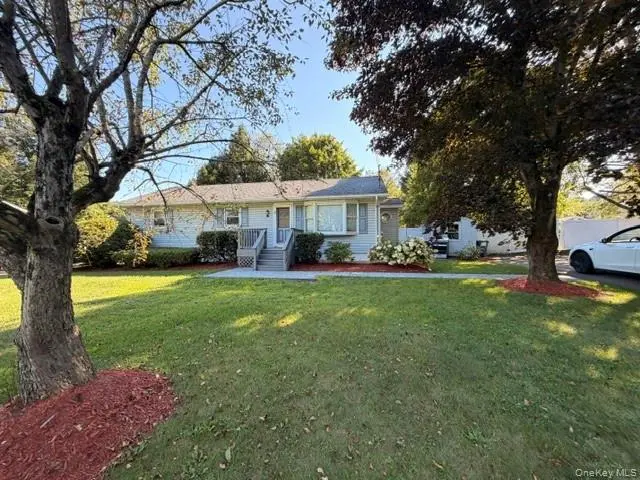 3 Elm ST, Westbrookville, NY 12785