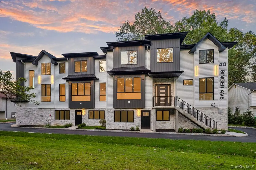 40 Singer AVE #201, Spring Valley, NY 10977