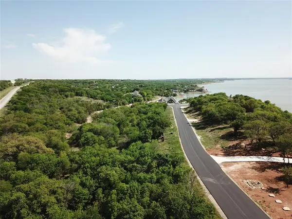 000 Hanna Oak Court, Bridgeport, TX 76426