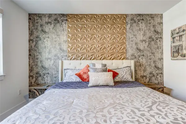 1701 Simond Ave #301, Austin, TX 78723