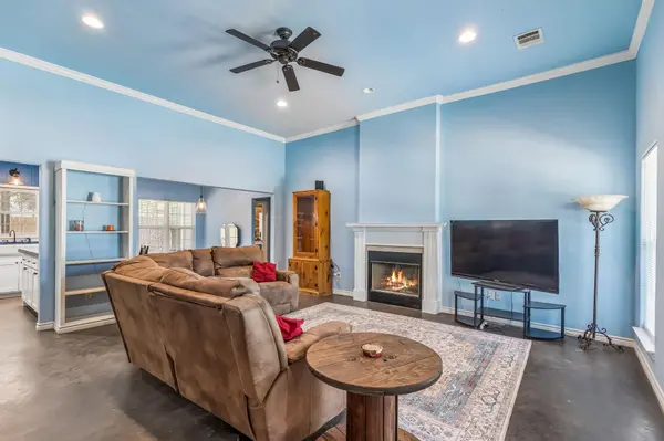 2302 Belaire DR, Granite Shoals, TX 78654