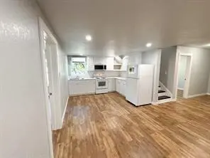 1050 1050 FM 970 #102, Florence, TX 76527