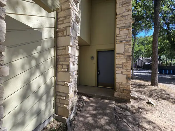 1713 Cinnamon PATH #A, Austin, TX 78704
