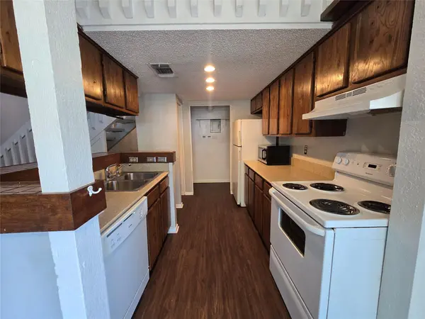 1713 Cinnamon PATH #A, Austin, TX 78704