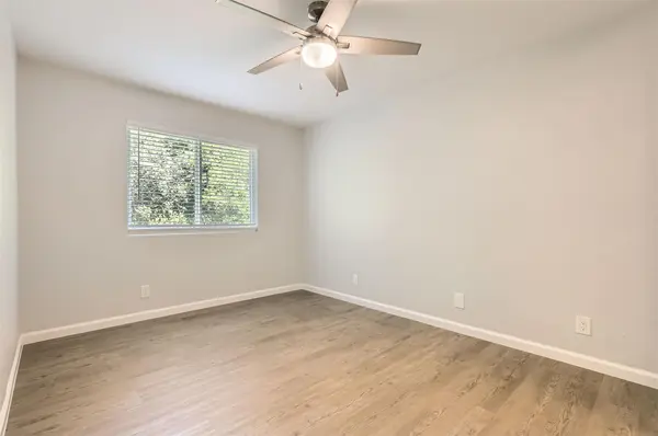 9201 Sedgemoor TRL #B, Austin, TX 78748