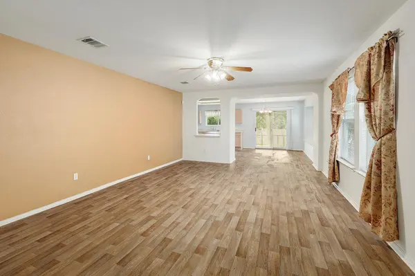 1621 Apollo CIR, Round Rock, TX 78664