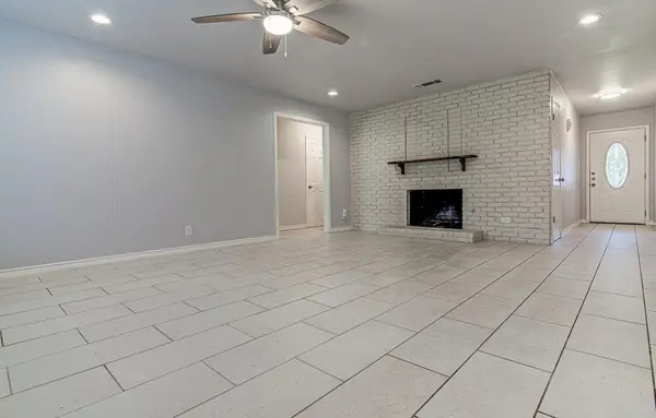 12111 Missel Thrush CT, Austin, TX 78750