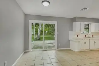 403 Edmond ST, Taylor, TX 76574