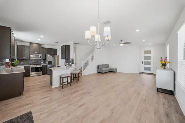 4616 Syndicate RD, Manor, TX 78653