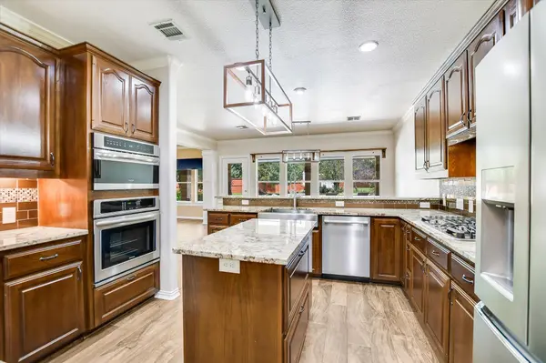 200 Diamond TRL, Georgetown, TX 78633