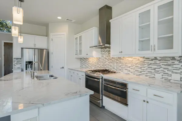 613 E Baylee Love LN, Austin, TX 78717